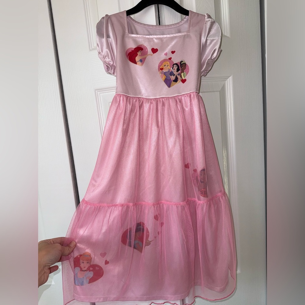 Disney Princess Pink Nightgown Dress Girls Size 5T with Hearts, Like-New